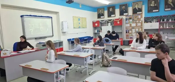 photo_5353084905610482267_y