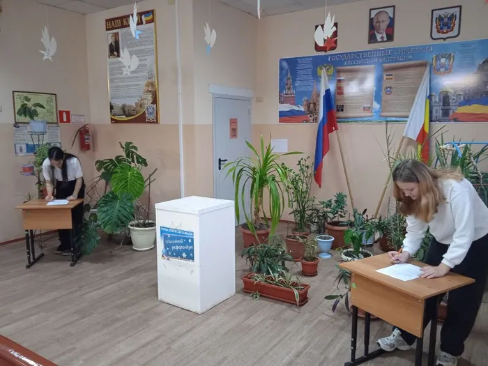 photo_5262469865988100109_y