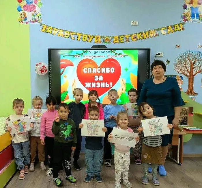 photo_5355341992528907226_y